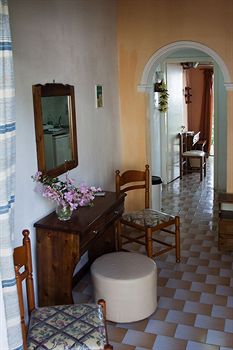 Andromaches Holiday Apartments
