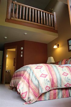Vagabond Lodge at Kicking Horse Resort
