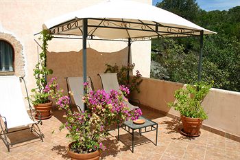 Hotel Li Graniti