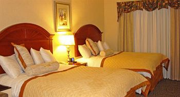 Holiday Inn Express and Suites Bakersfield Central