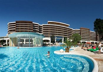 Flamingo Grand