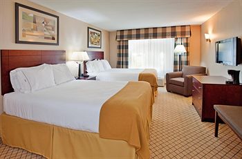 Holiday Inn Express Hotel & Suites Wichita Airport