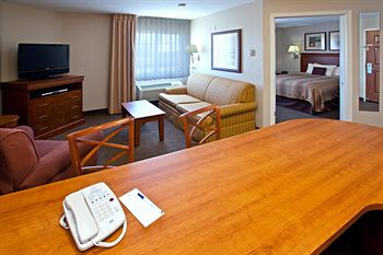 Candlewood Suites Indianapolis Airport