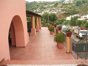 Hotel Villa De Pasquale