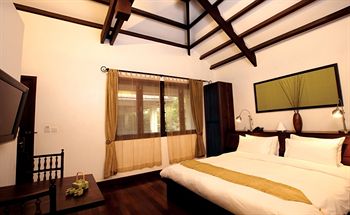 Heritage Suites Hotel