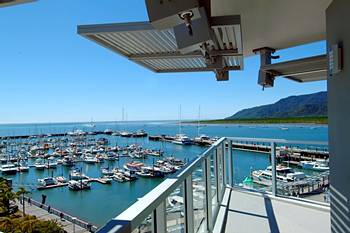 Cairns Luxury Apartments - Harbour Lights CMS Complex