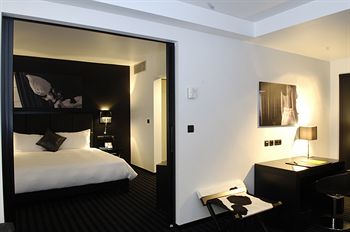 Be Manos Hotel