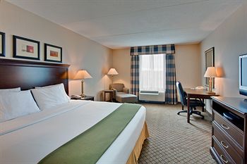 Holiday Inn Express & Suites North Bay