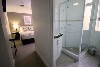 The Manor Apartment Hotel