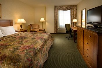 Drury Inn & Suites Near Forest Park