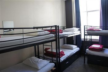 Nomads Auckland Backpackers