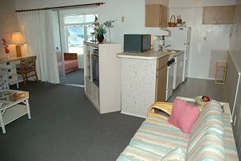 Dolphin Inn Resort