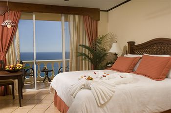 Parador Resort & Spa