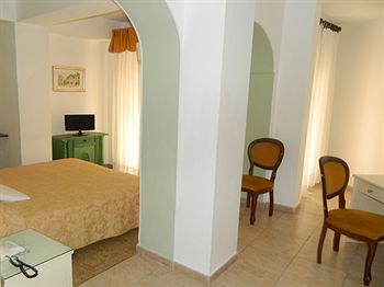 Andromaco Palace Hotel