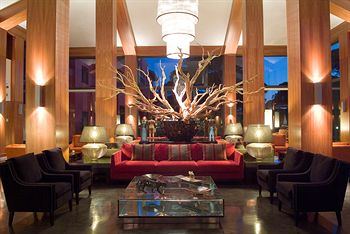 Vivamarinha Hotel & Suites