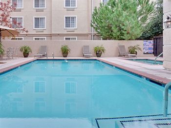 La Quinta Inn & Suites Fresno Riverpark