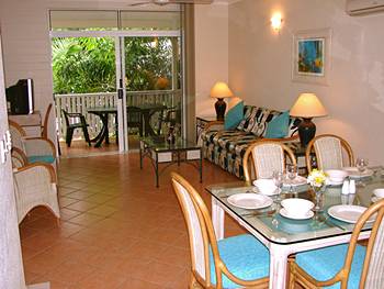 Palm Cove Tropic Apartments