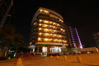Promenade Casa Del Mar