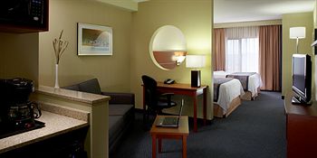 Fairfield Inn & Suites by Marriott Montreal Airport