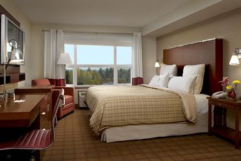 Four Points by Sheraton Victoria Gateway