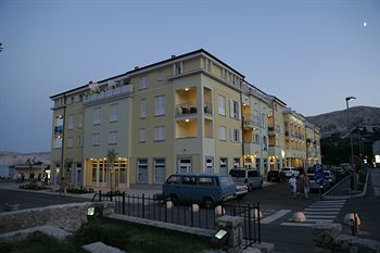 Atrium Residence Baska