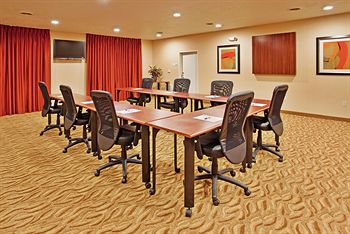 Holiday Inn Express & Suites Airport - Lincoln