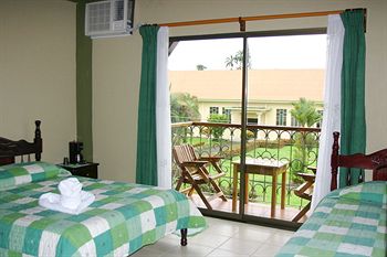 Hotel Arenal Bromelias