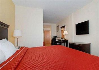 Comfort Suites Near Raymond James Stadium