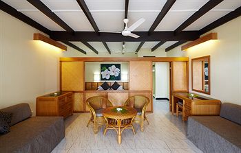 Plantation Island Resort