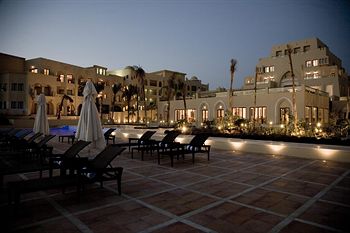 Radisson BLU Tala Bay Resort