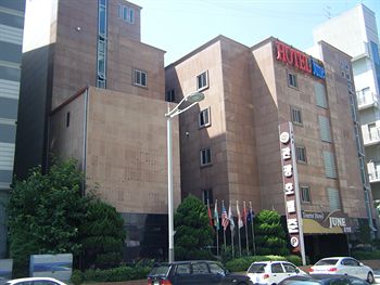 Incheon Airport Hotel June