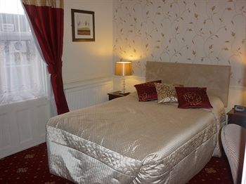 Crown Lodge Guest House