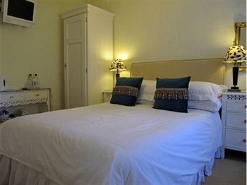 The Shirley - Guest house