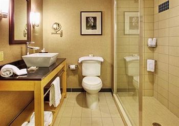 Cambria Suites Columbus/Polaris