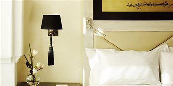 Ryads Naoura BarriÃ¨re