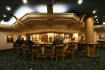 Safari Court Hotel