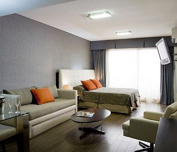 Ayres De Recoleta Plaza