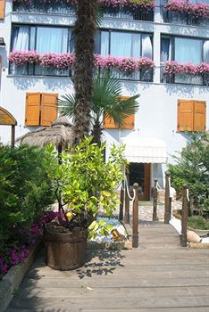 Hotel Canarino