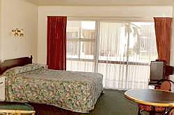 Commodore Court Motel