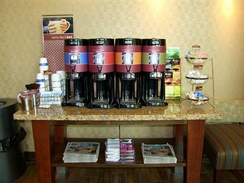 Hampton Inn & Suites Lincoln Northeast I-80