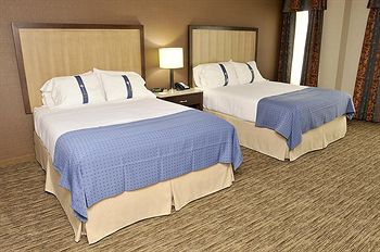 Holiday Inn Hotel & Suites Surrey East Cloverdale