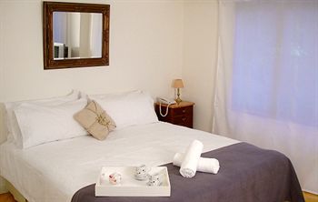 The Migueletes Plaza