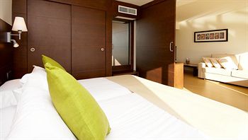 Las Gaviotas Suites Hotel