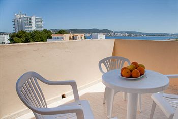 Apartamentos Blue Star