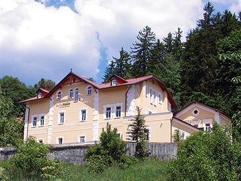 SwissHouse Apartments & Spa