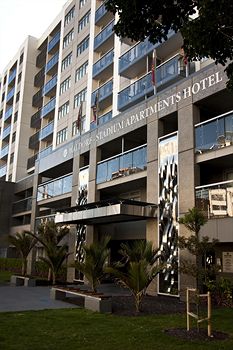 Waldorf Stadium Apartments Hotel