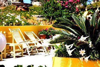 Aris Hotel