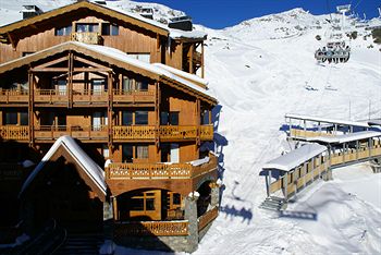 Chalet Val 2400