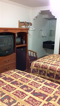 Tower Motel Long Beach