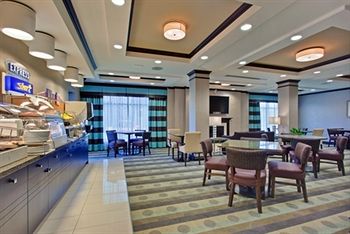 Holiday Inn Express Hotel & Suites Ottawa West Nepean